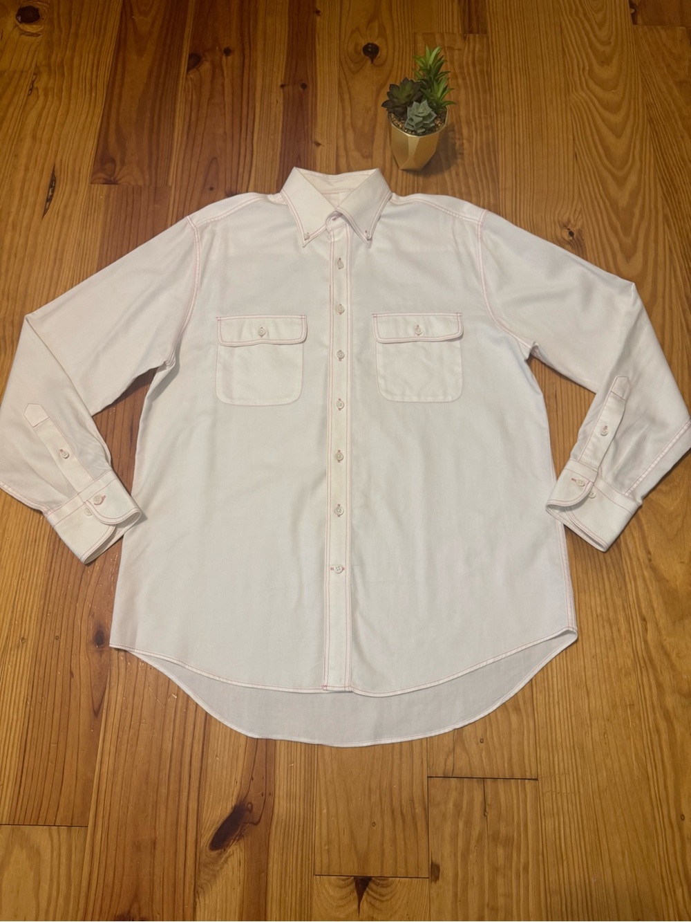 Forrest Lennard White Dress Shirt with Pink Stitching Men’s Size Medium